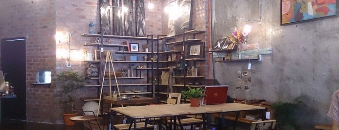 Wood & Steel Cafè / Gallery is one of PJ.
