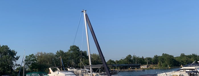 Marina Vulkan Werft is one of Lugares favoritos de Michael.