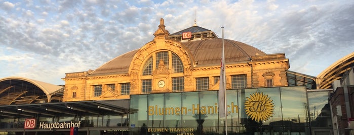 Halle (Saale) Hauptbahnhof is one of Tempat yang Disukai Michael.
