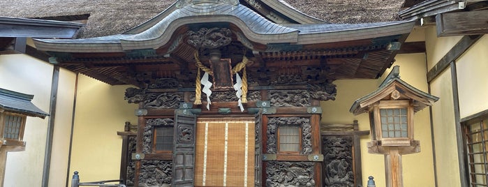 Furumine-Jinja Shrine is one of Locais curtidos por Minami.