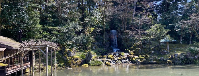 Kenrokuen Garden is one of Orte, die Minami gefallen.
