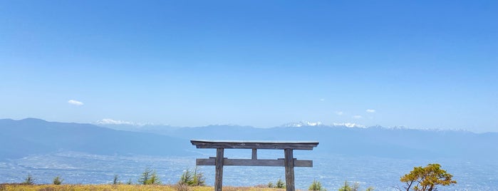 鉢伏山 is one of Tempat yang Disukai Minami.