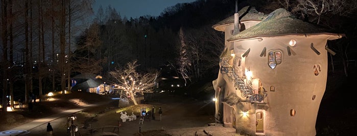 Tove Jansson Akebono Children's Forest Park is one of Posti che sono piaciuti a Minami.