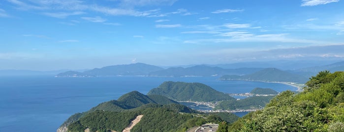 梅丈岳山頂公園 is one of Lugares favoritos de Minami.