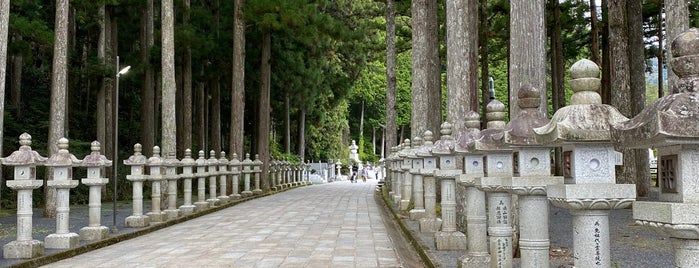 Okunoin Cemetery Path is one of Minami : понравившиеся места.