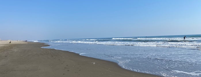 Kujukuri Beach is one of สถานที่ที่ Minami ถูกใจ.