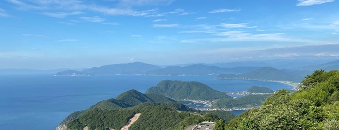 レインボーライン山頂公園 is one of Minami : понравившиеся места.