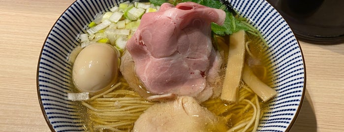 寿製麺よしかわ 坂戸店 is one of Lieux qui ont plu à Minami.