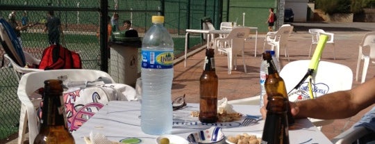 Prive Terraza Club De Tenis Puzol is one of Orte, die Sergio gefallen.