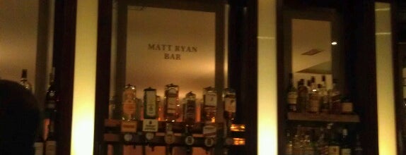 Matt Ryan Bar is one of Lugares favoritos de Helen.