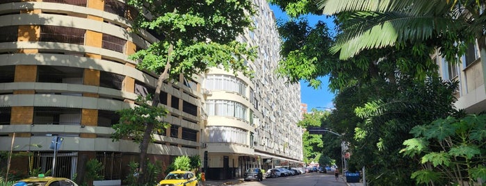Rua Barão do Flamengo is one of Frequentes.