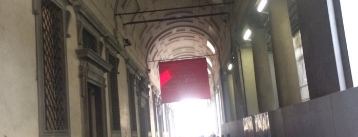 Galleria degli Uffizi is one of สถานที่ที่ Елизавета ถูกใจ.