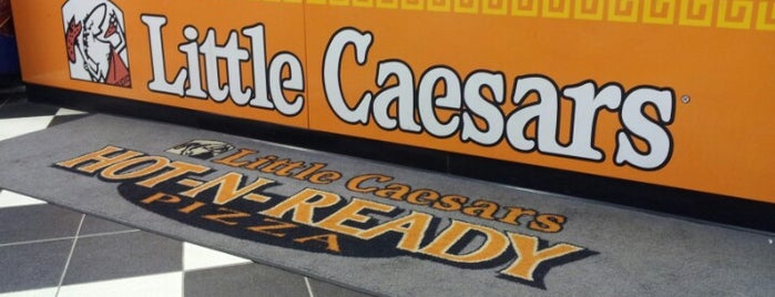 Little Caesars Pizza is one of Lieux qui ont plu à Chester.