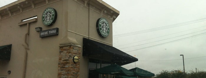 Starbucks is one of Tempat yang Disukai Jewels.