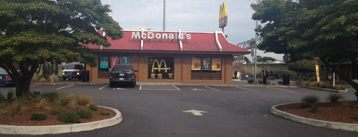 McDonald's is one of Peter : понравившиеся места.