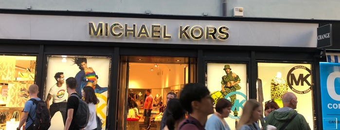 Michael Kors is one of Prag.