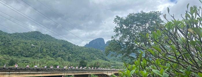 ครัวแปดริ้ว is one of Tempat yang Disukai Onizugolf.