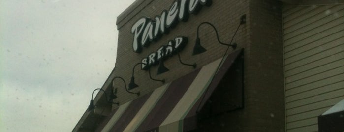Panera Bread is one of สถานที่ที่ Ellen ถูกใจ.
