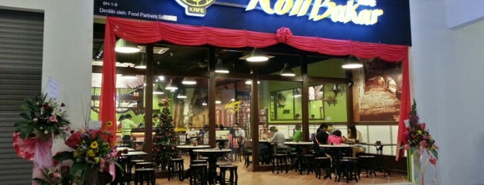 Kafé RotiBakar is one of All Seasons Place.