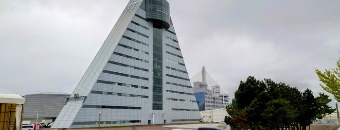 青森県観光物産館 アスパム is one of 各都道府県で最も高いビル.