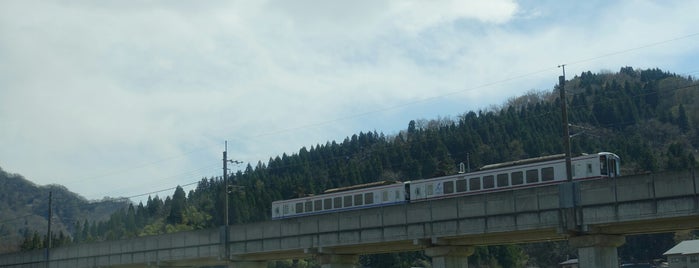虫川大杉駅 is one of 新潟県内全駅 All Stations in Niigata Pref..