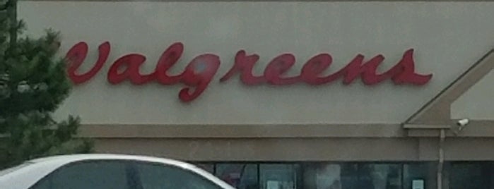 Walgreens is one of สถานที่ที่ Kim ถูกใจ.