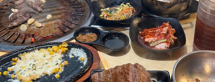 Charm Korean BBQ is one of Orte, die Divya gefallen.