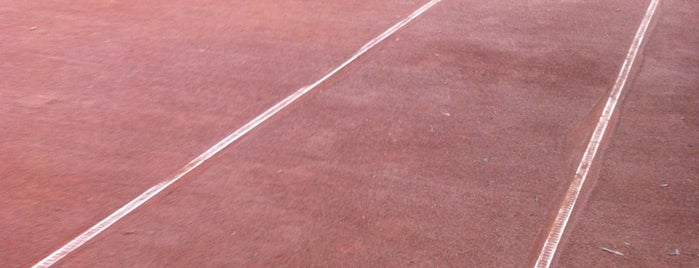 Теннисный центр «Ширяево поле» is one of Lugares favoritos de Alex.