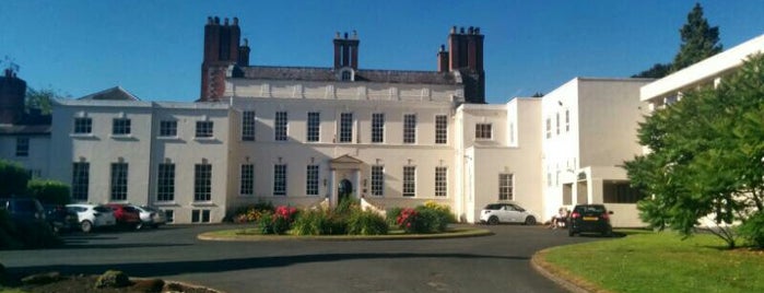 Haughton Hall Hotel and Leisure Club is one of Locais curtidos por Kees.