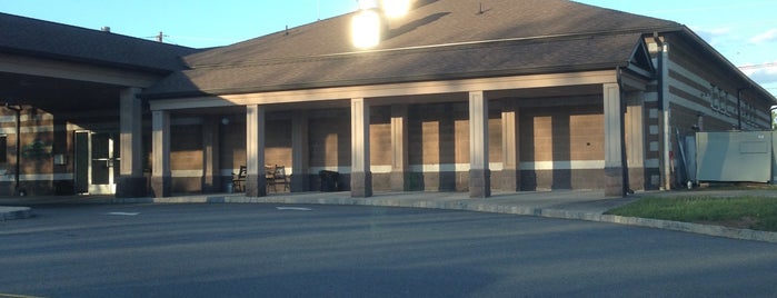 South Plainfield Senior Center is one of Lieux qui ont plu à Christa.