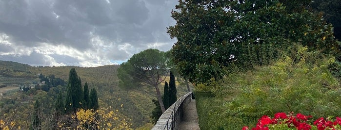 Castello Vicchiomaggio is one of Roadtrip Italy.
