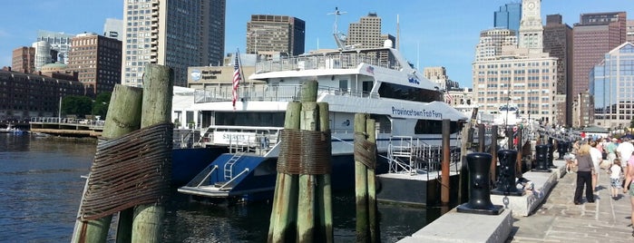 Boston Harbor Cruises Provincetown Ferry is one of Locais curtidos por Enrico.