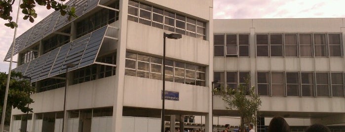 Pontifícia Universidade Católica de Campinas (PUC-Campinas) is one of Lugares favoritos de Leonor.