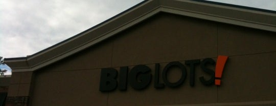 Big Lots is one of Aubrey Ramonさんのお気に入りスポット.