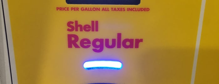 Shell is one of Davidさんのお気に入りスポット.