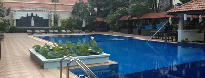 Pool @ Somadevi Angkor Hotel & Spa is one of Tempat yang Disimpan Phat.