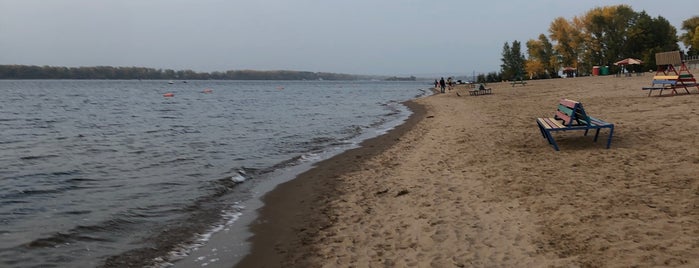 Пляж на Красноармейском спуске is one of Часто посещаемые.