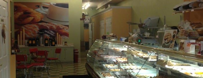 Yori's Church Street Bakery is one of Tempat yang Disukai Camille.