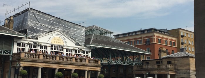 Covent Garden is one of สถานที่ที่ Yener ถูกใจ.