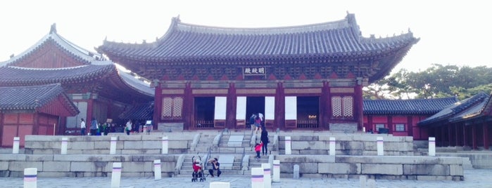 Чхангёнгун is one of Grand Palaces.