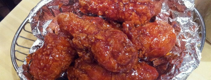BBQ Chicken is one of LA Wings.