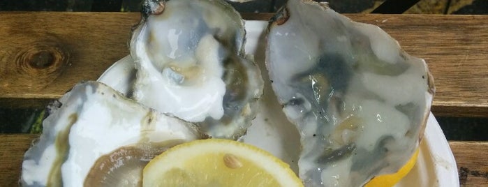 Richard Haward's Oysters is one of LONDON.