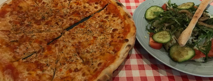 Focaccia Pasta & Pizza is one of My Berlin.
