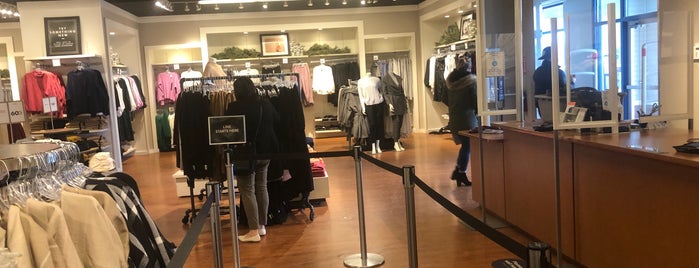 Banana Republic Factory Store is one of Guide to Wrentham Outlets.