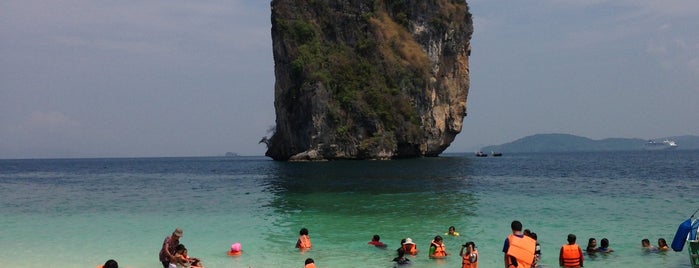 Poda Island is one of Indrėさんのお気に入りスポット.