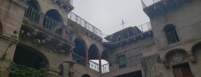 The Roof Of The Mission Inn is one of Riverside California things to see and do.