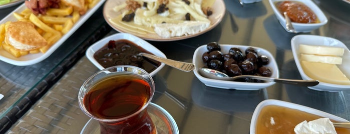 Gün Batımı Cafe is one of Ege&İzmir Memleketim.