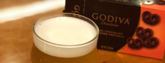 9SQ Coffee House & Bar is one of Cさんの保存済みスポット.