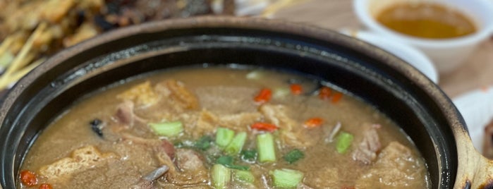 Ivy's Hainanese Mutton Soup is one of Singapore Food 2.