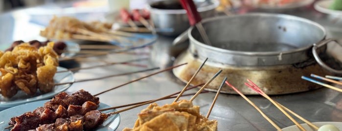 Padang Brown Food Court is one of PENANG FOOD.